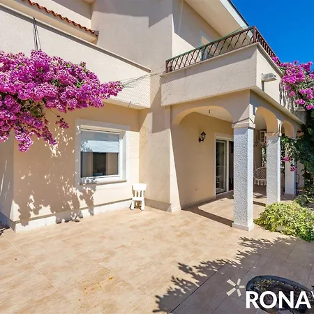 Vila Hana Villa Icici